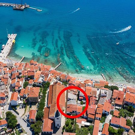 Apartments Neptun Baška Eksteriør billede