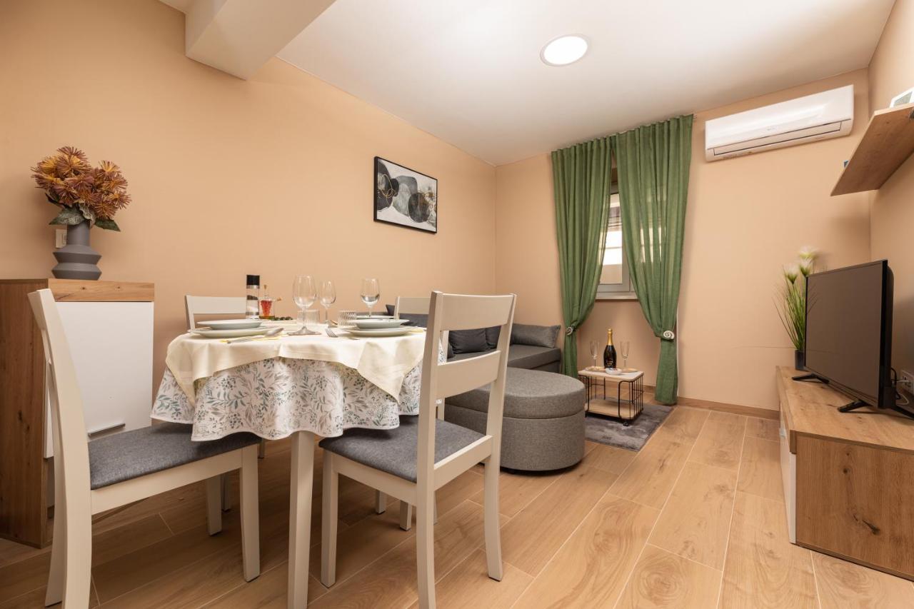 Apartments Neptun Baška Eksteriør billede