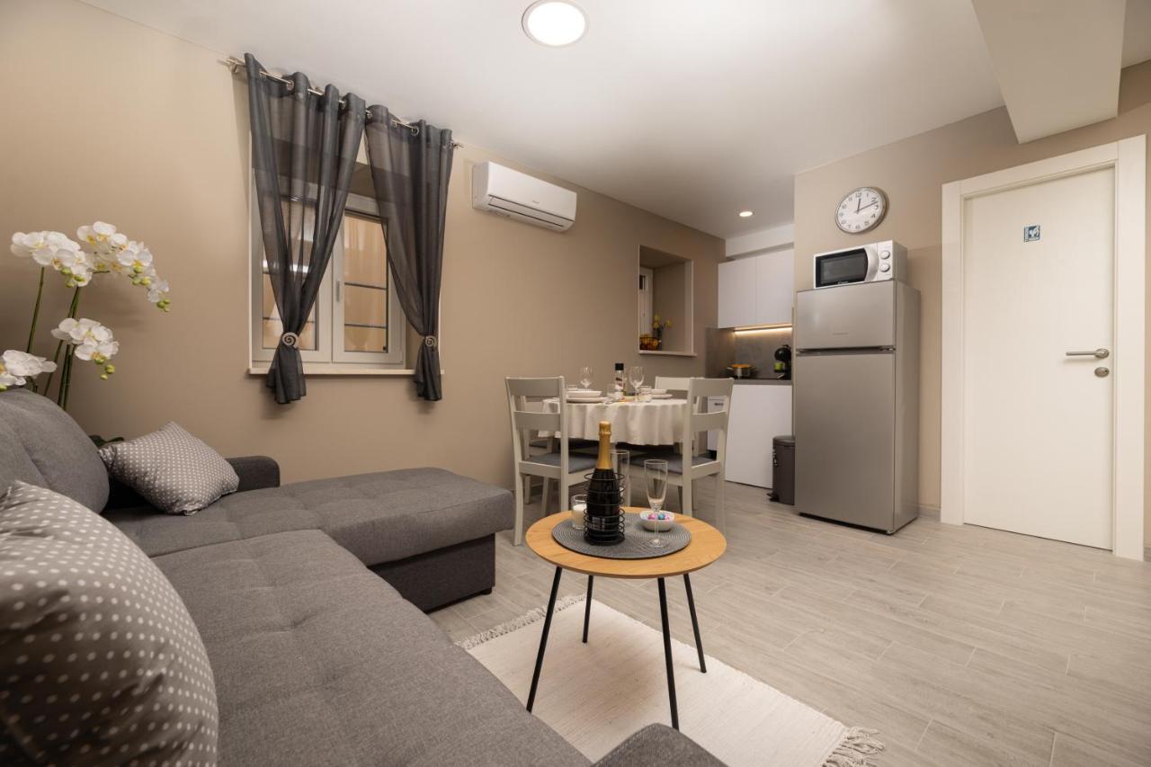 Apartments Neptun Baška Eksteriør billede